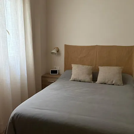Premium En Plaza Mina Minimalismo Y Confort A Pasos Del Mar קדיז
