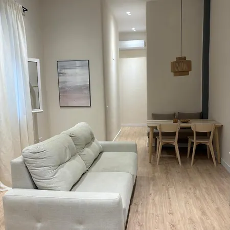 Premium En Plaza Mina Minimalismo Y Confort A Pasos Del Mar カディス